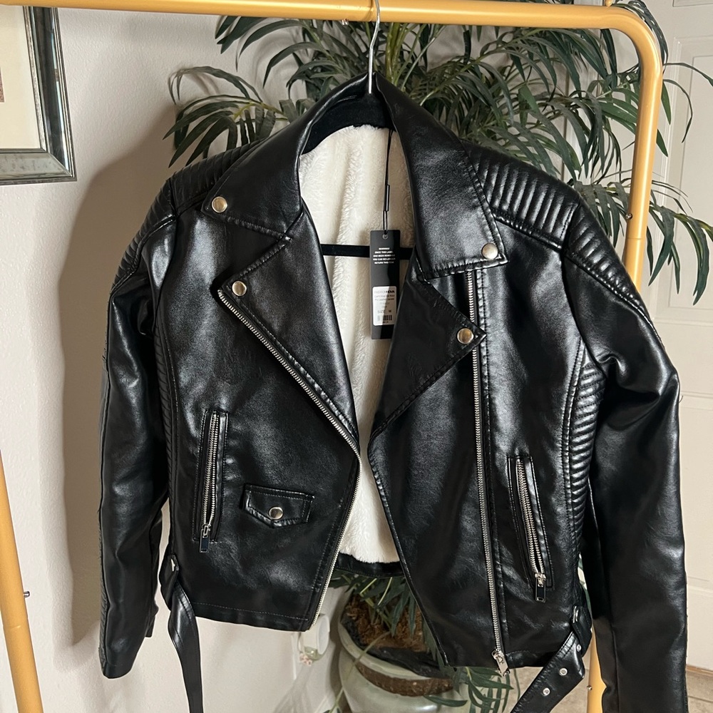 Black Faux Leather Moto Jacket — Sherpa Lined — Size M